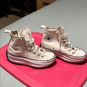 Converse High-Top Sneakers in Off-White size 7.5
